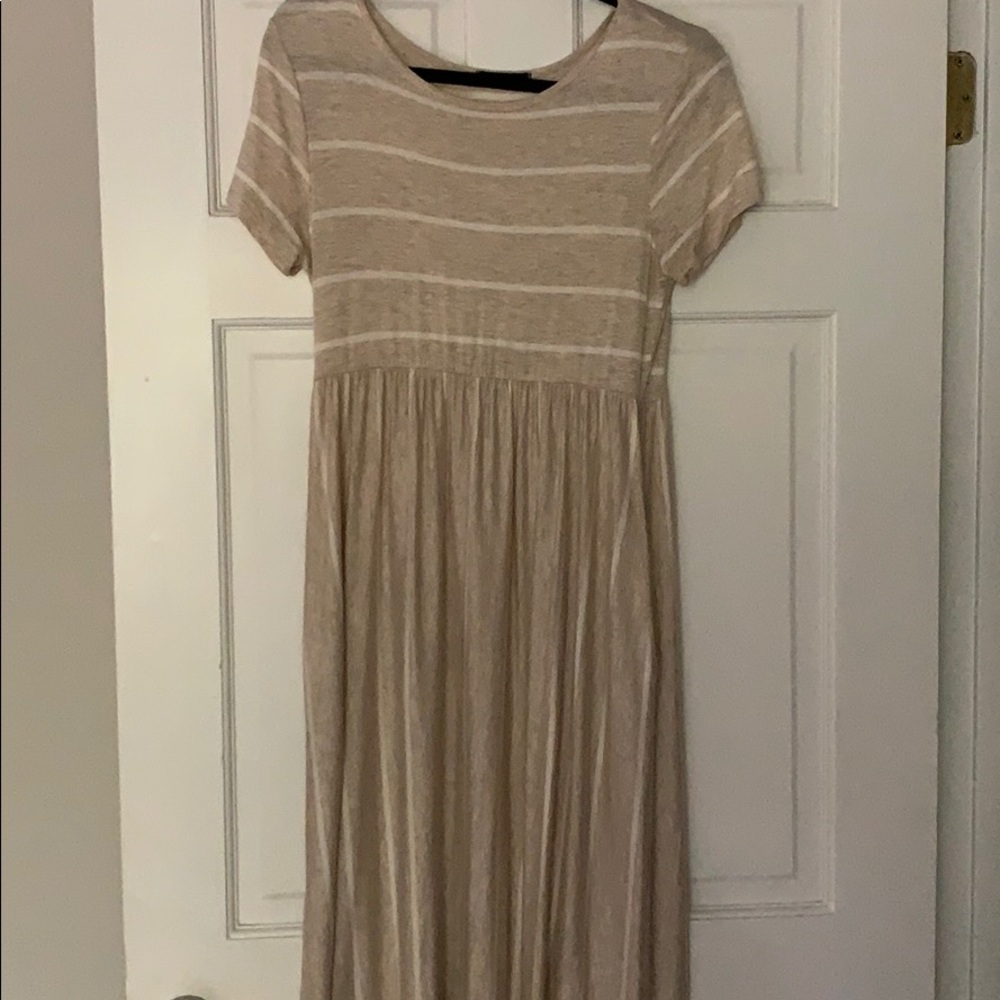 Caralase Cream Oatmeal Dress NWOT Medium